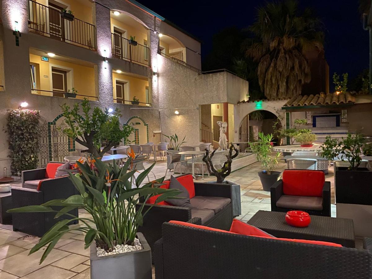 Logis Hotel Les II Mas - Perpignan Sud Cabestany エクステリア 写真