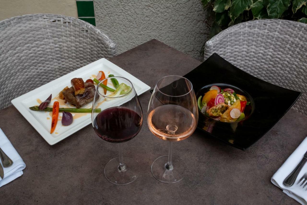 Logis Hotel Les II Mas - Perpignan Sud Cabestany エクステリア 写真